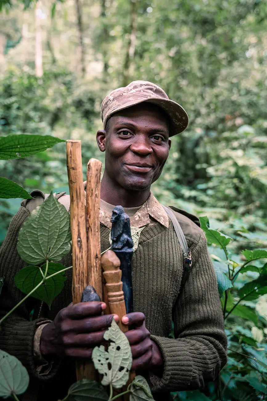 Un guide local, qui vous accompagnera lors du trek gorille